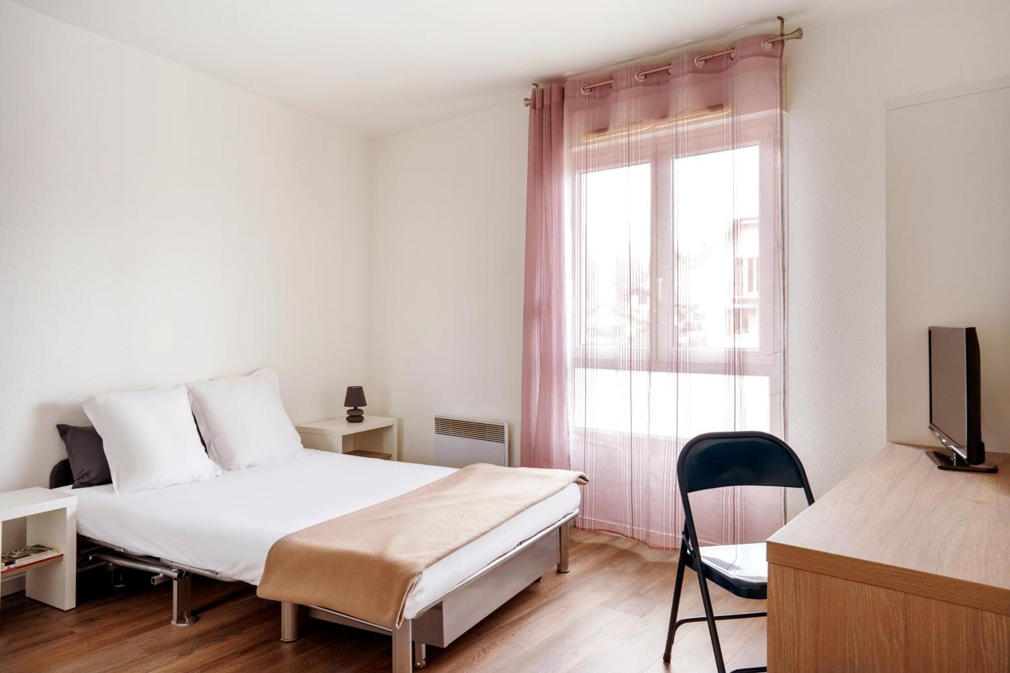 Sejours & Affaires Annecy Le Pont Neuf Aparthotel Cran-Gevrier Luaran gambar