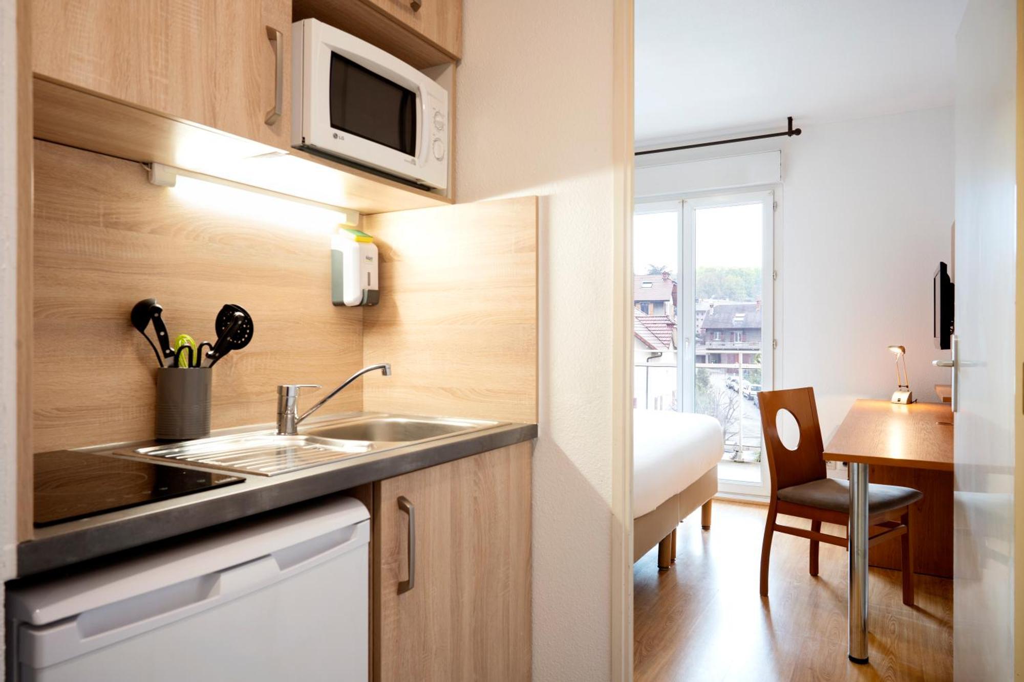 Sejours & Affaires Annecy Le Pont Neuf Aparthotel Cran-Gevrier Luaran gambar