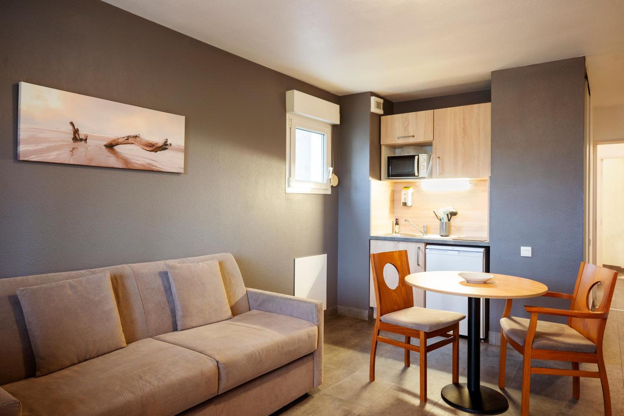 Sejours & Affaires Annecy Le Pont Neuf Aparthotel Cran-Gevrier Luaran gambar