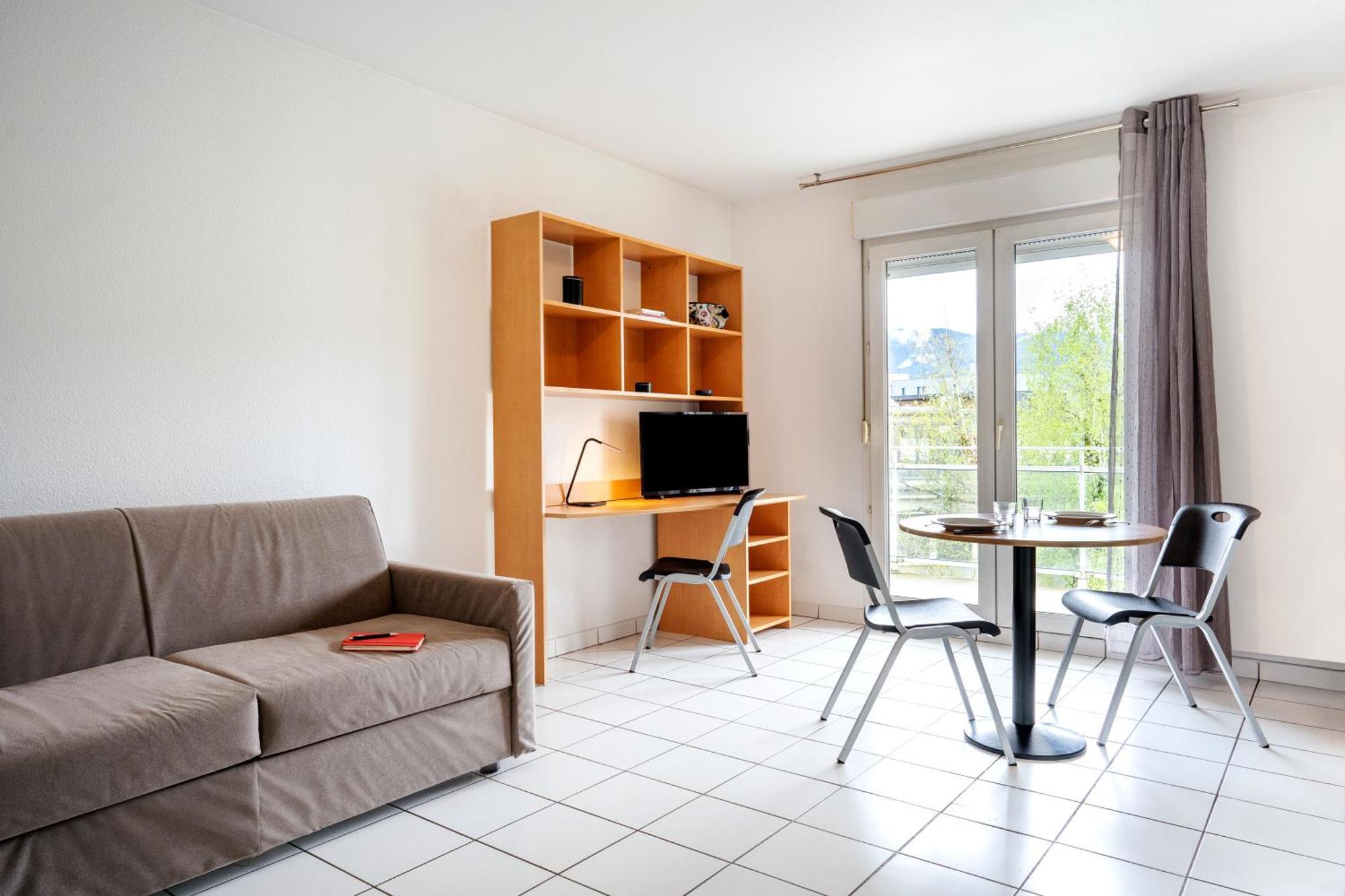 Sejours & Affaires Annecy Le Pont Neuf Aparthotel Cran-Gevrier Luaran gambar