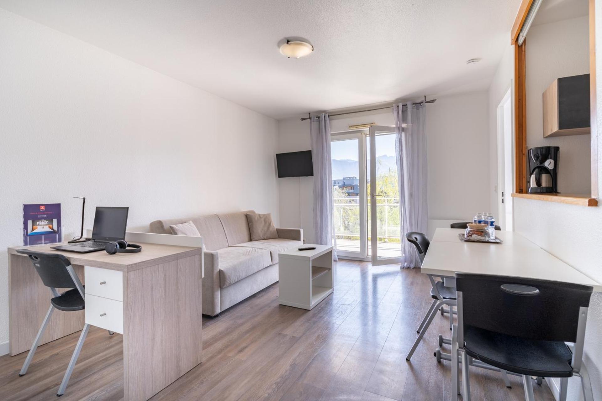 Sejours & Affaires Annecy Le Pont Neuf Aparthotel Cran-Gevrier Luaran gambar