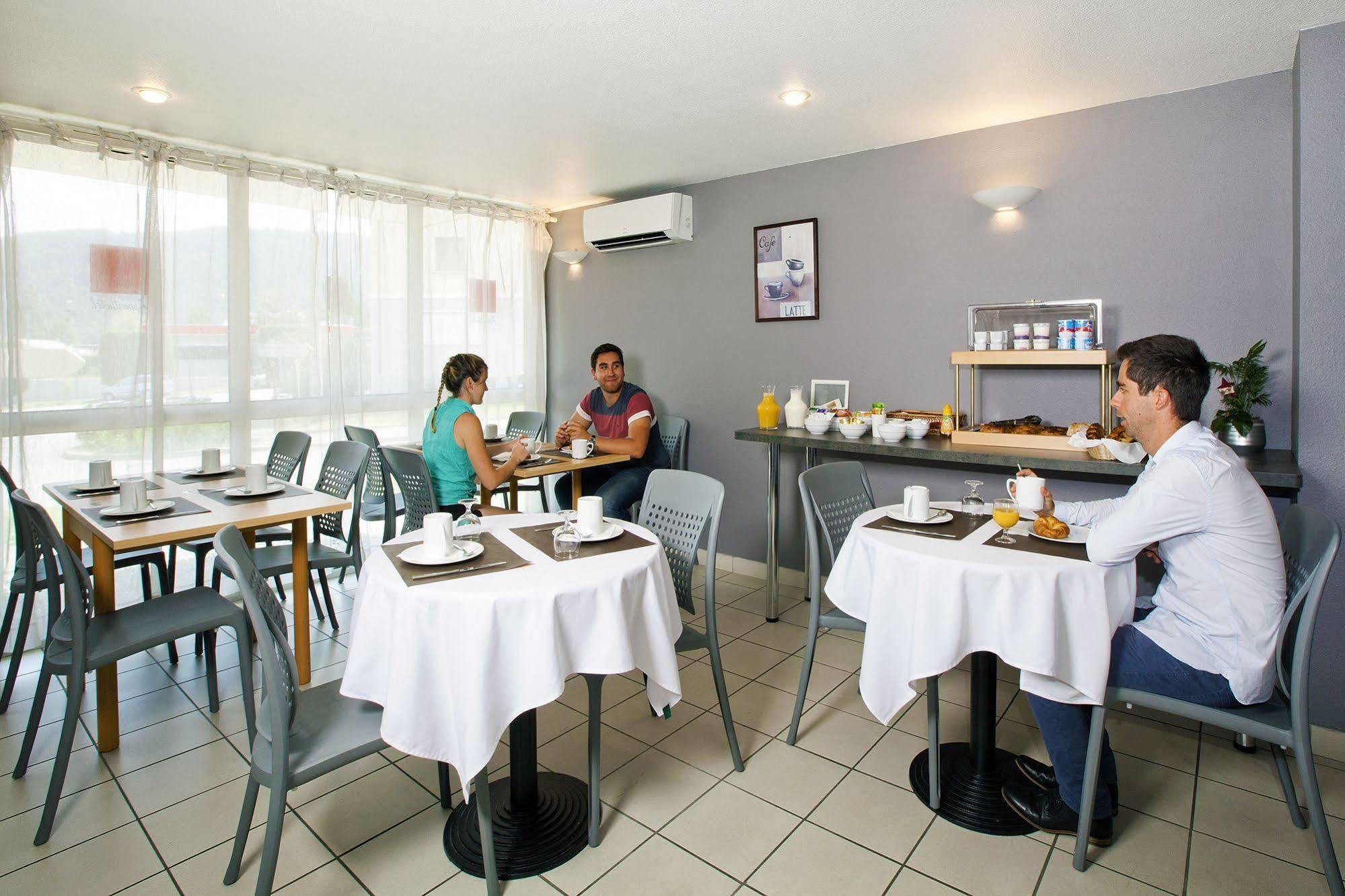 Sejours & Affaires Annecy Le Pont Neuf Aparthotel Cran-Gevrier Luaran gambar